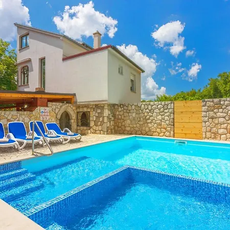 Apartament Mijo *